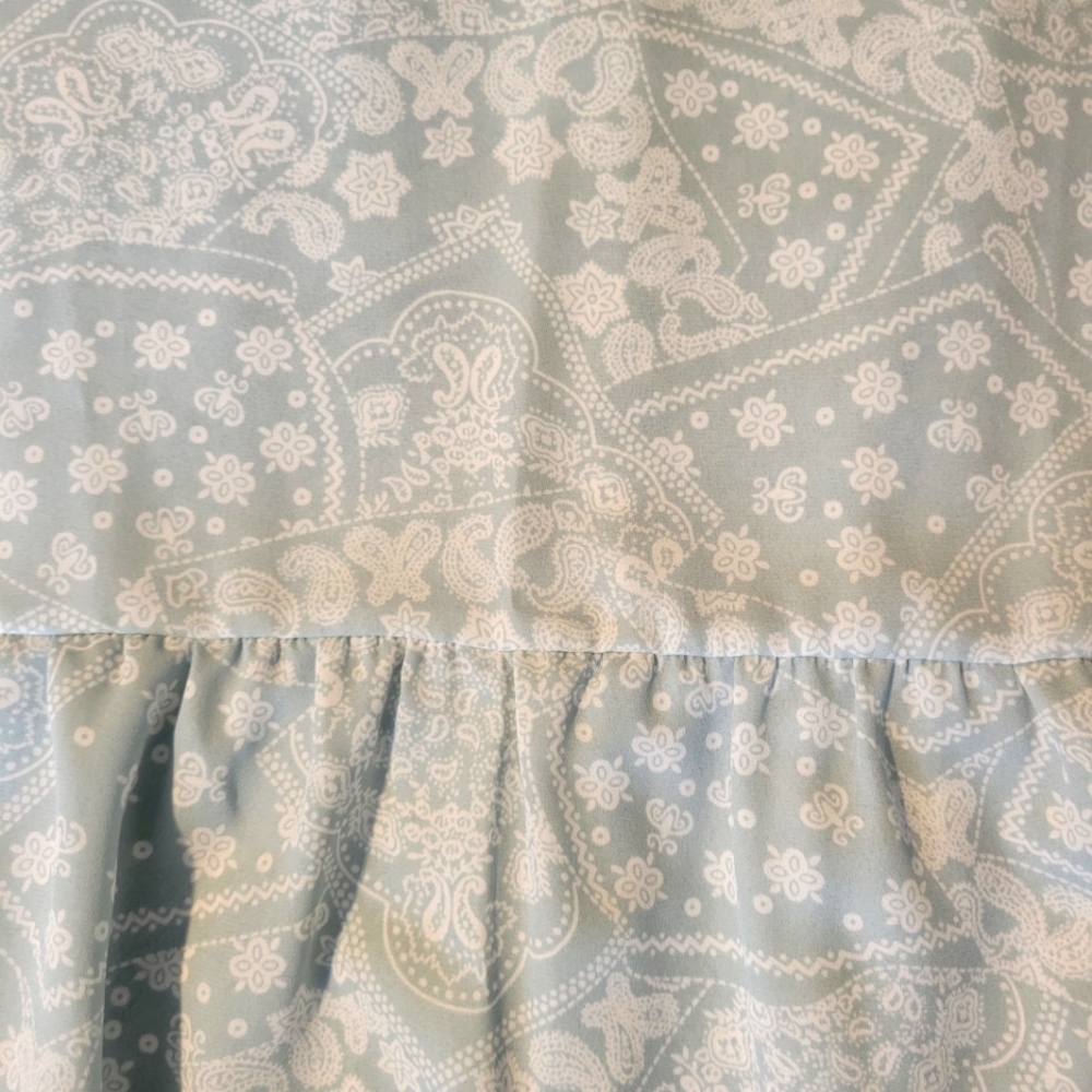 Patterned Maternity Blouse - Picture 2 of 3
